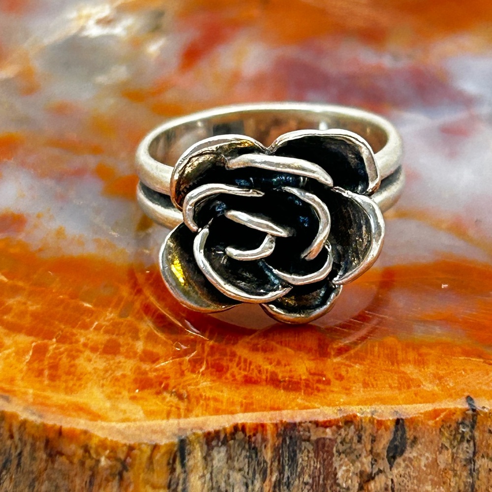 Sterling Silver Casted Flower Ring - Size 7